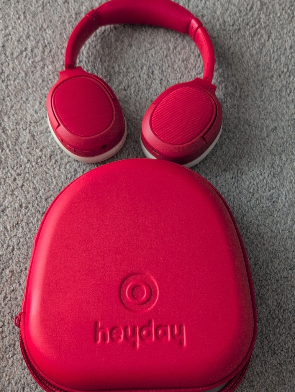 heyday Bright Red Wireless On-Ear Headphones with Matching Carry Case